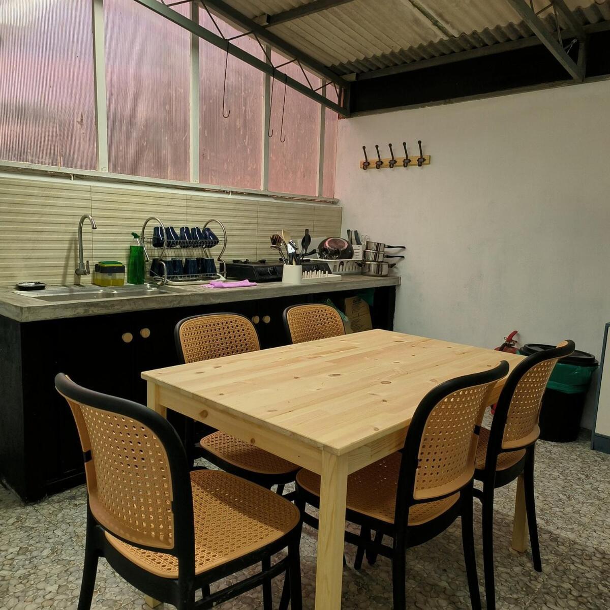 Tg103A Pet Friendly 15Pax, Near Beach Side Tanjung Bungah  Eksteriør bilde